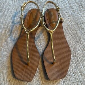 NEW Veronica Beard Amelia gold flat leather sandals, size 7M